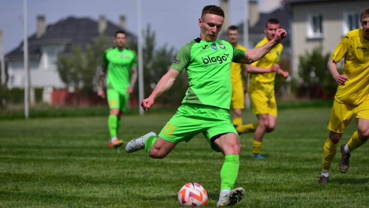 Barcelona wygrała, ale odpadła. Po meczu z Atletico wrze wokół decyzji sędziego